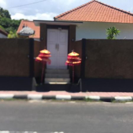Queen Guest House Tulamben Екстериор снимка